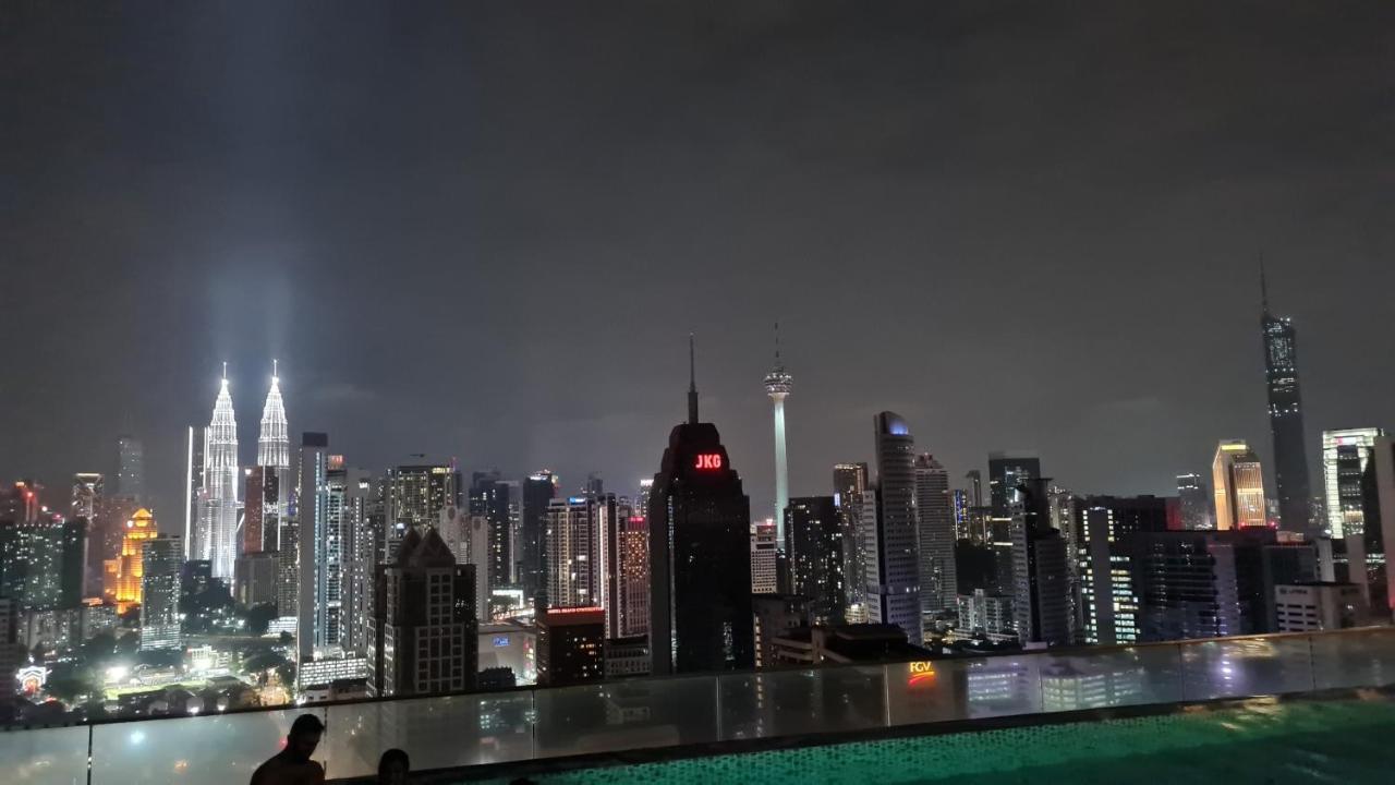 Hostel At Regalia Sky Pool กัวลาลัมเปอร์ ภายนอก รูปภาพ