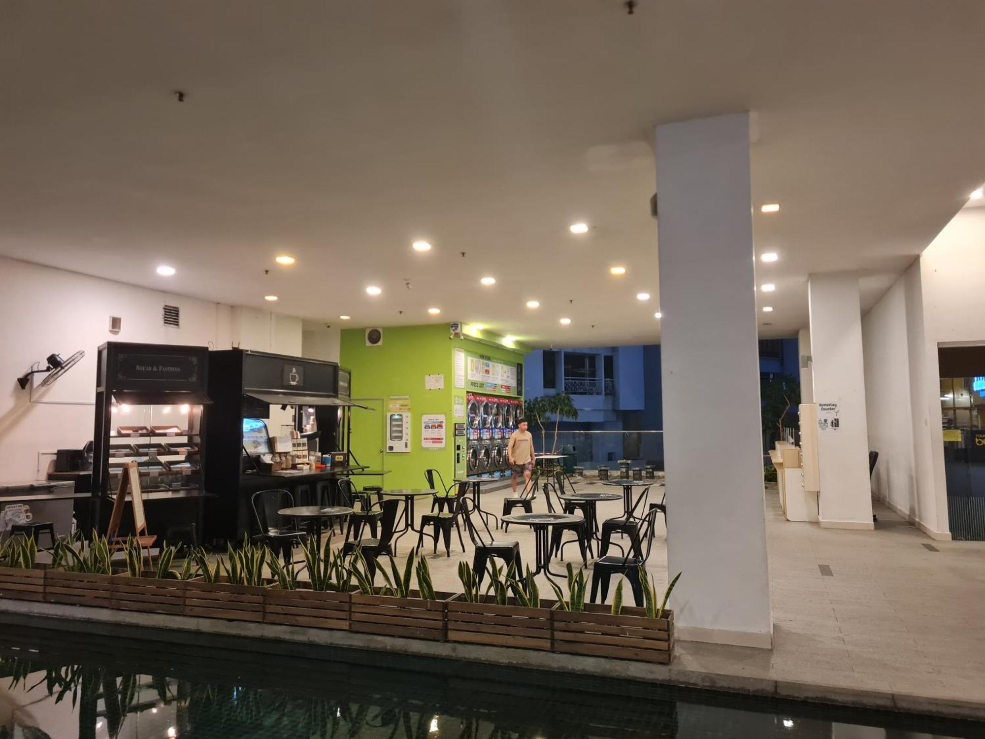 Hostel At Regalia Sky Pool กัวลาลัมเปอร์ ภายนอก รูปภาพ